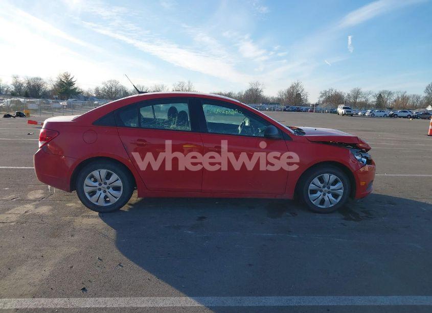 Photo 13 of 2014 Chevrolet Cruze LS AUTO (VIN 1G1PA5SH9E7418883)