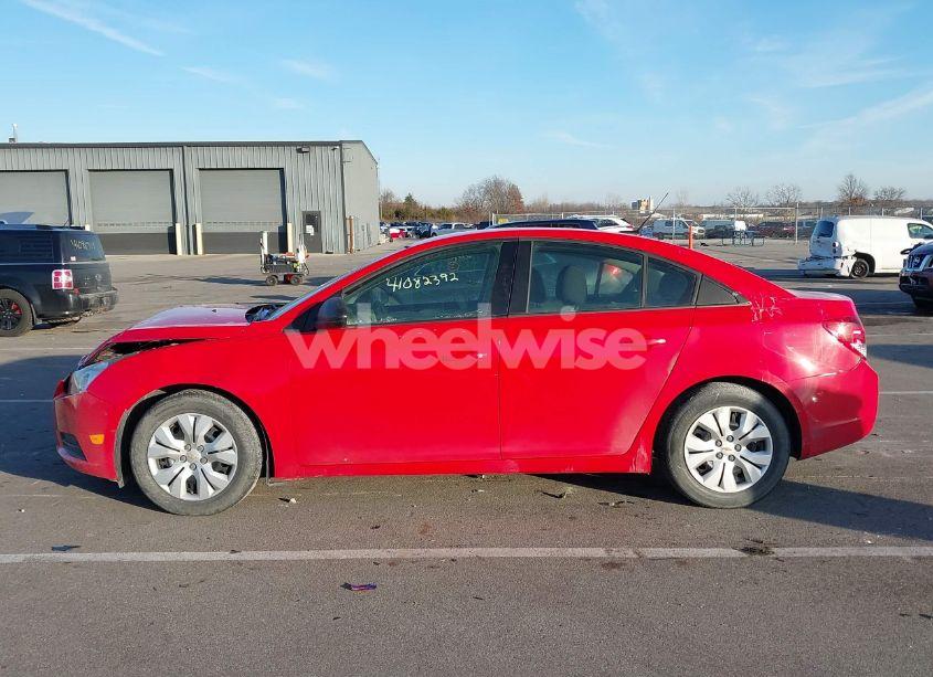 Photo 14 of 2014 Chevrolet Cruze LS AUTO (VIN 1G1PA5SH9E7418883)