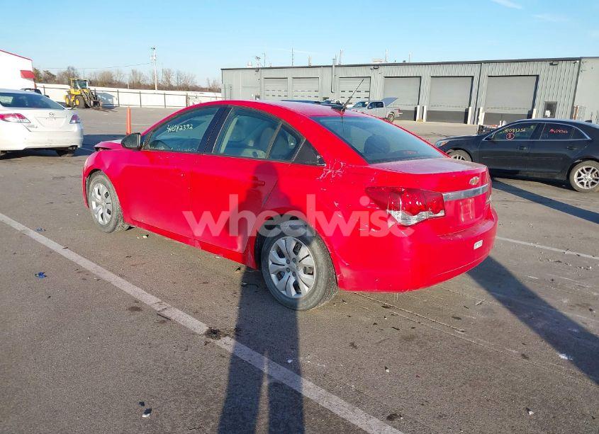Photo 3 of 2014 Chevrolet Cruze LS AUTO (VIN 1G1PA5SH9E7418883)