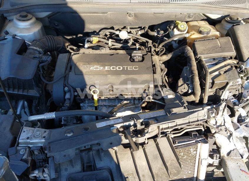 Photo 10 of 2015 Chevrolet Cruze LS AUTO (VIN 1G1PA5SH9F7130704)