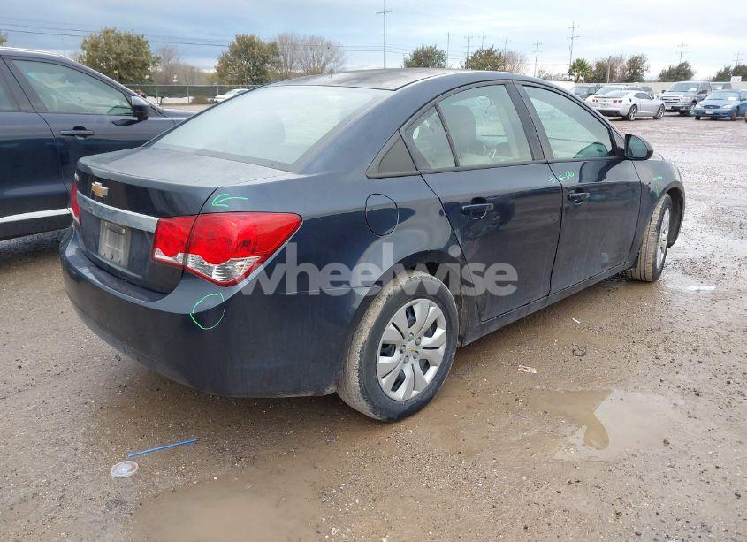 Photo 4 of 2015 Chevrolet Cruze LS AUTO (VIN 1G1PA5SH9F7145400)