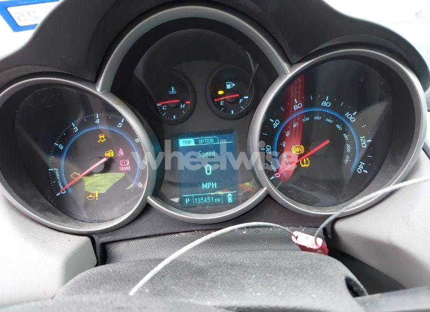 Photo 7 of 2015 Chevrolet Cruze LS AUTO (VIN 1G1PA5SH9F7145400)