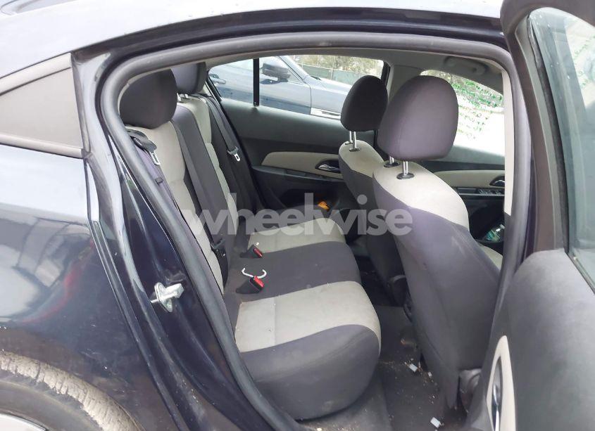 Photo 8 of 2015 Chevrolet Cruze LS AUTO (VIN 1G1PA5SH9F7145400)