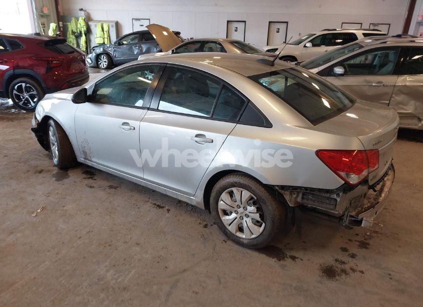 Photo 3 of 2015 Chevrolet Cruze LS AUTO (VIN 1G1PA5SH9F7166814)