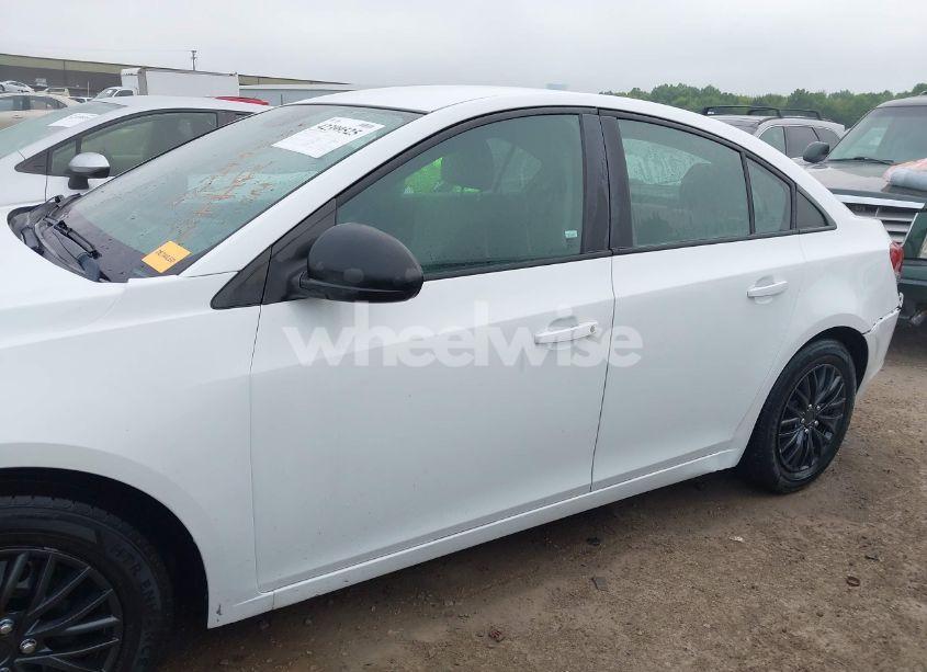 Photo 15 of 2013 Chevrolet Cruze LS AUTO (VIN 1G1PA5SHXD7144642)