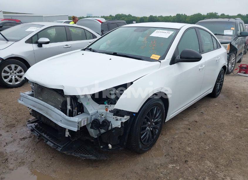 Photo 2 of 2013 Chevrolet Cruze LS AUTO (VIN 1G1PA5SHXD7144642)