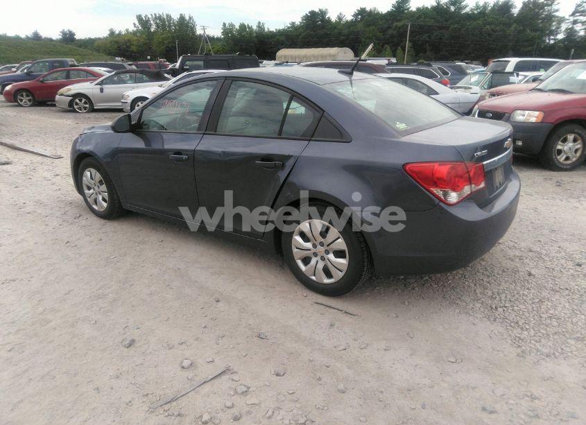 Photo 3 of 2013 Chevrolet Cruze LS AUTO (VIN 1G1PA5SHXD7151963)