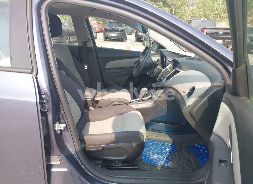 Photo 5 of 2013 Chevrolet Cruze LS AUTO (VIN 1G1PA5SHXD7151963)