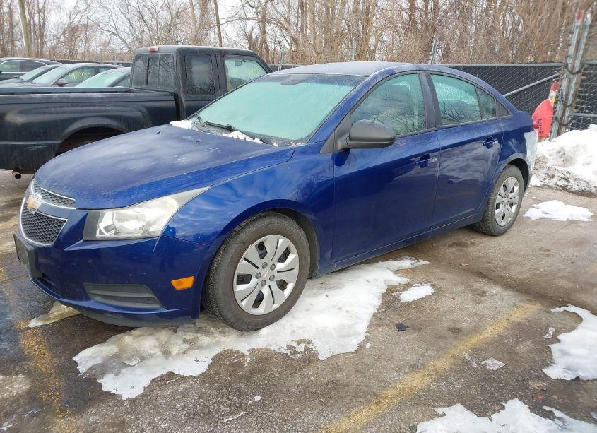 Photo 2 of 2013 Chevrolet Cruze LS AUTO (VIN 1G1PA5SHXD7152711)