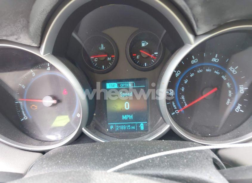 Photo 7 of 2013 Chevrolet Cruze LS AUTO (VIN 1G1PA5SHXD7192805)