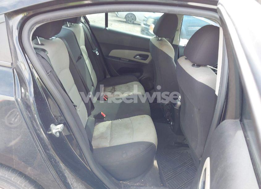 Photo 8 of 2013 Chevrolet Cruze LS AUTO (VIN 1G1PA5SHXD7192805)