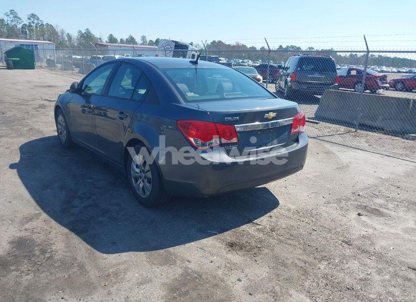 Photo 3 of 2013 Chevrolet Cruze LS AUTO (VIN 1G1PA5SHXD7208579)