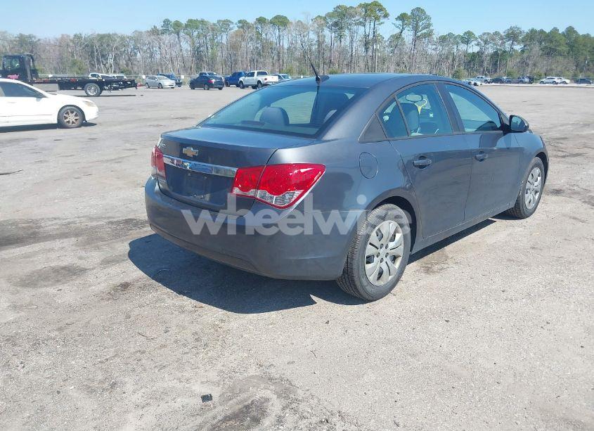 Photo 4 of 2013 Chevrolet Cruze LS AUTO (VIN 1G1PA5SHXD7208579)