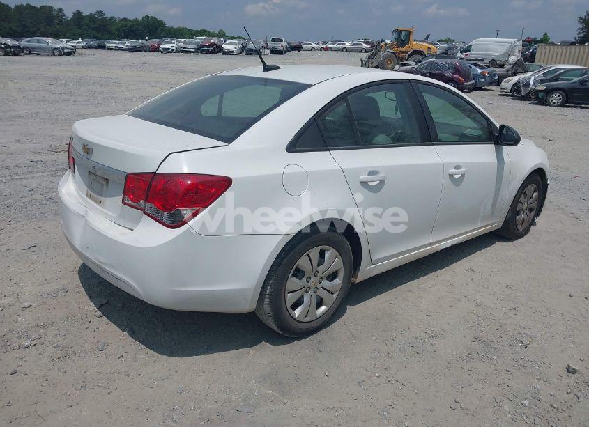 Photo 4 of 2013 Chevrolet Cruze LS AUTO (VIN 1G1PA5SHXD7210400)