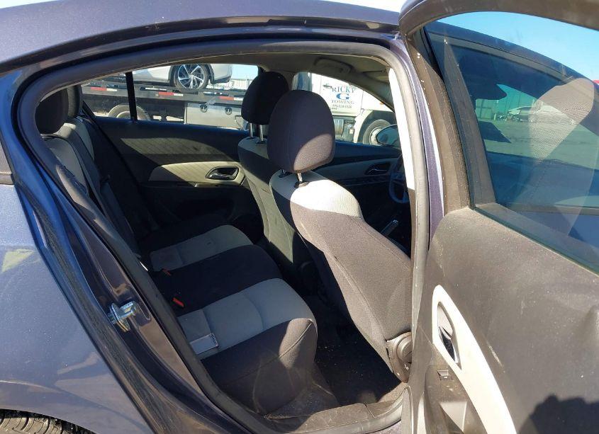 Photo 8 of 2013 Chevrolet Cruze LS AUTO (VIN 1G1PA5SHXD7217766)
