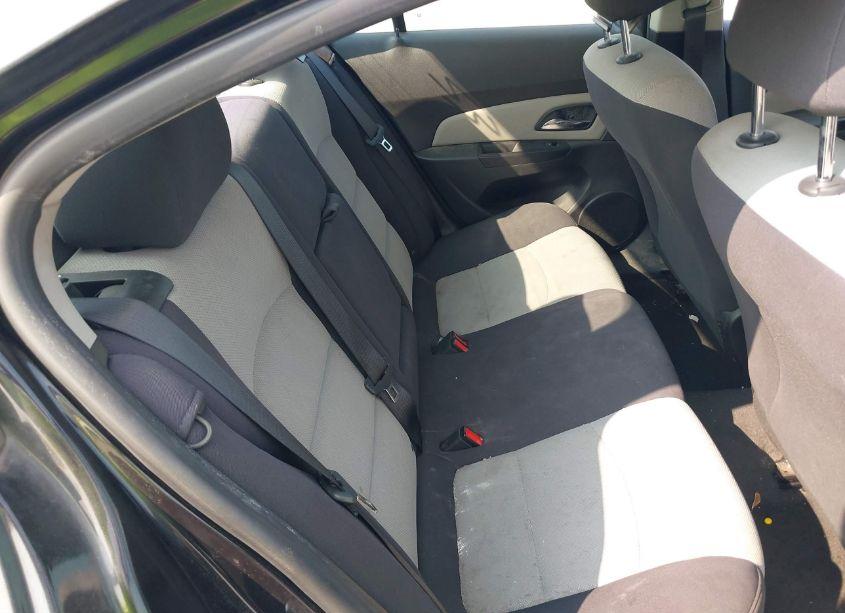 Photo 8 of 2013 Chevrolet Cruze LS AUTO (VIN 1G1PA5SHXD7310402)