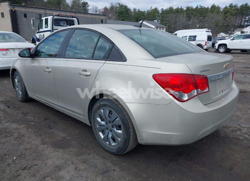 Photo 3 of 2013 Chevrolet Cruze LS AUTO (VIN 1G1PA5SHXD7311680)