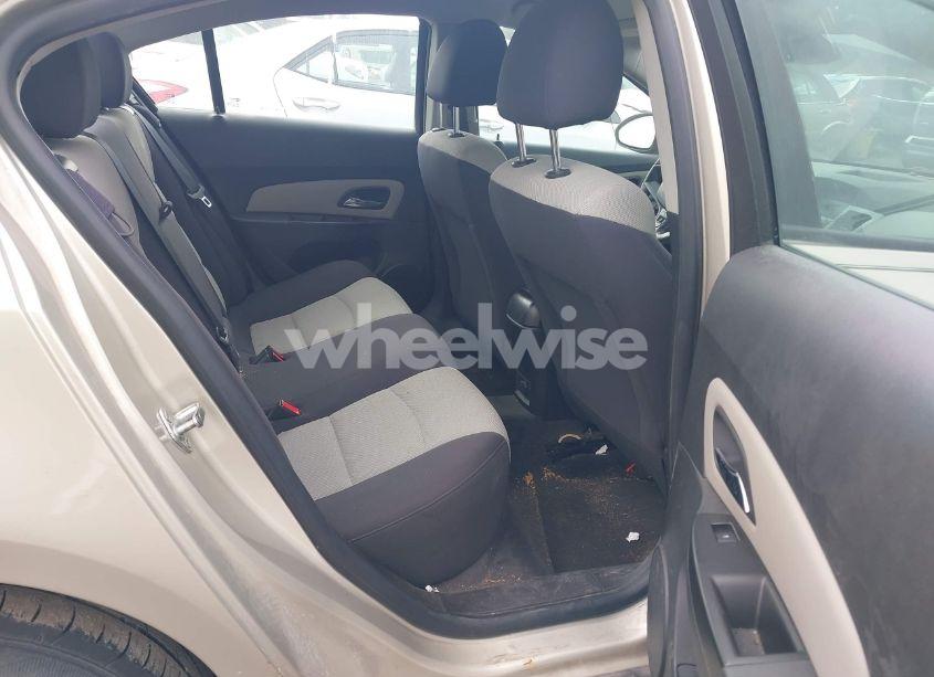 Photo 8 of 2013 Chevrolet Cruze LS AUTO (VIN 1G1PA5SHXD7311680)
