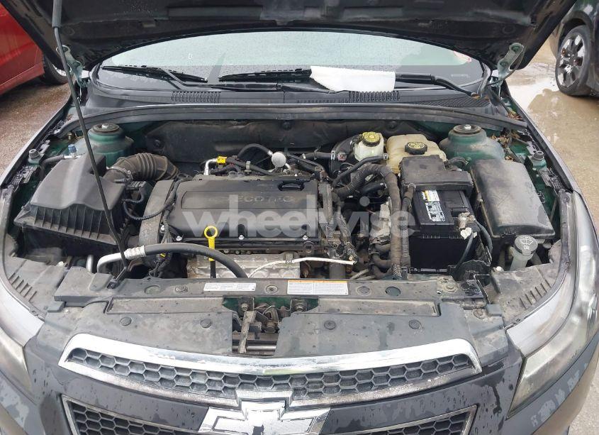 Photo 10 of 2014 Chevrolet Cruze LS AUTO (VIN 1G1PA5SHXE7147140)