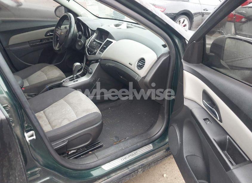 Photo 5 of 2014 Chevrolet Cruze LS AUTO (VIN 1G1PA5SHXE7147140)