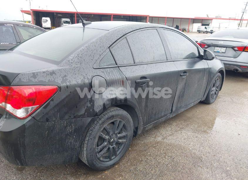 Photo 6 of 2014 Chevrolet Cruze LS AUTO (VIN 1G1PA5SHXE7147140)