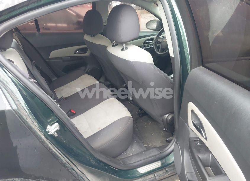 Photo 8 of 2014 Chevrolet Cruze LS AUTO (VIN 1G1PA5SHXE7147140)