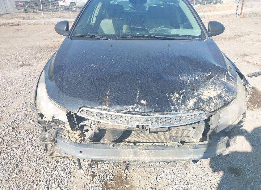 Photo 6 of 2014 Chevrolet Cruze LS AUTO (VIN 1G1PA5SHXE7173477)