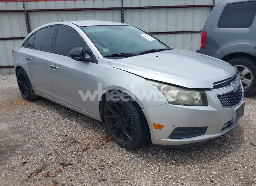 2014 Chevrolet Cruze LS AUTO (VIN 1G1PA5SHXE7190358) main photo