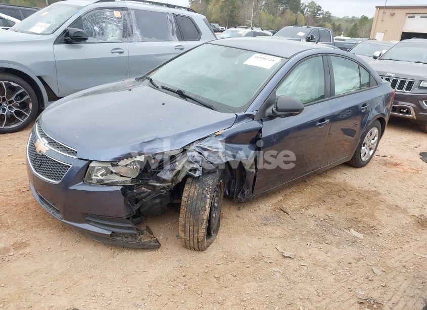 Photo 2 of 2014 Chevrolet Cruze LS AUTO (VIN 1G1PA5SHXE7190912)