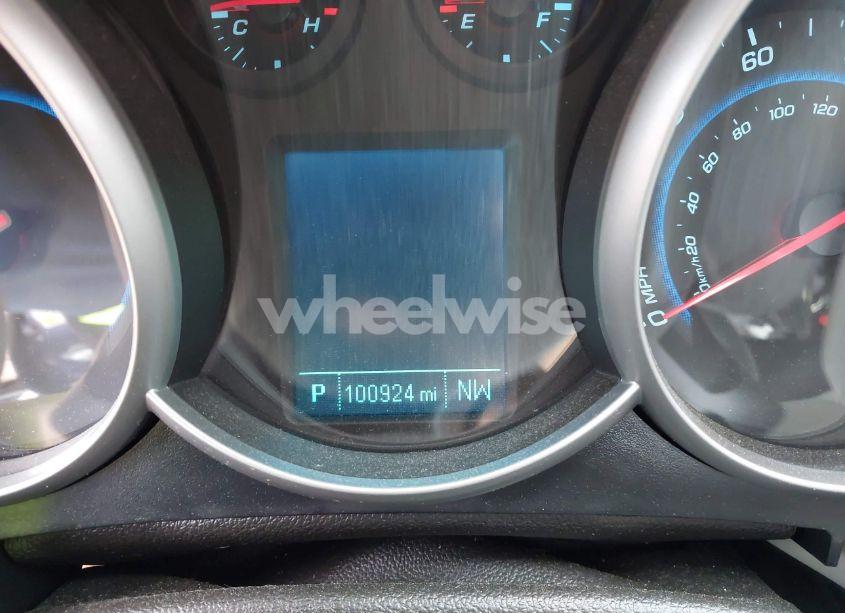 Photo 7 of 2014 Chevrolet Cruze LS AUTO (VIN 1G1PA5SHXE7190912)