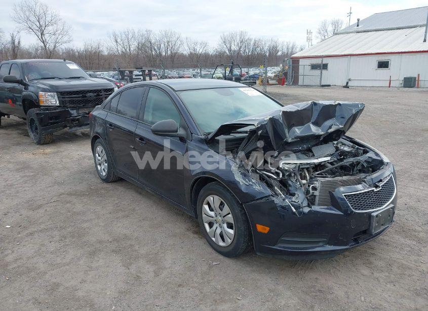 2014 Chevrolet Cruze LS AUTO (VIN 1G1PA5SHXE7210933) main photo