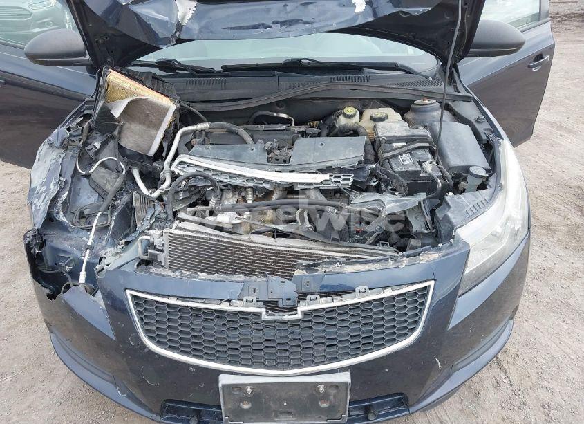 Photo 10 of 2014 Chevrolet Cruze LS AUTO (VIN 1G1PA5SHXE7210933)