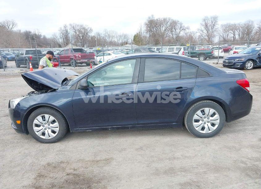 Photo 14 of 2014 Chevrolet Cruze LS AUTO (VIN 1G1PA5SHXE7210933)