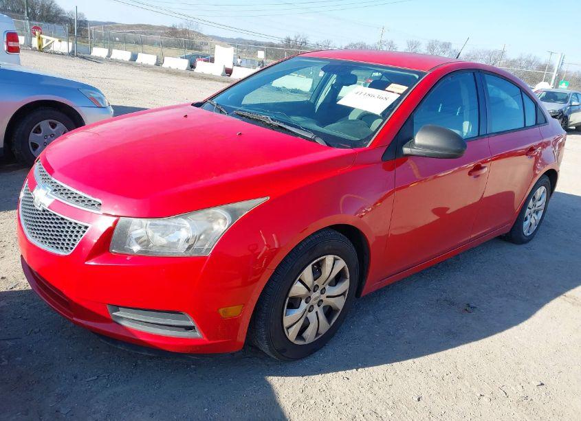 Photo 2 of 2014 Chevrolet Cruze LS AUTO (VIN 1G1PA5SHXE7224816)