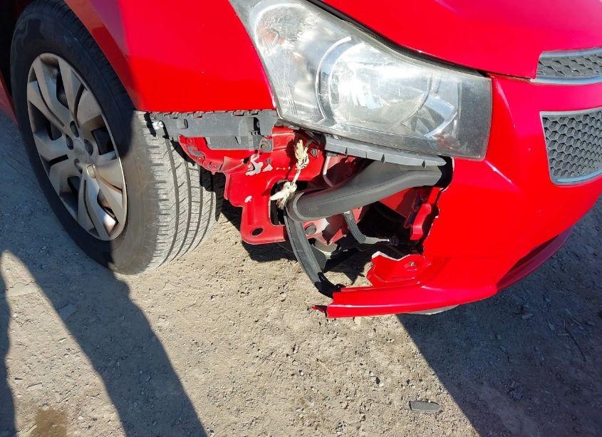 Photo 6 of 2014 Chevrolet Cruze LS AUTO (VIN 1G1PA5SHXE7224816)