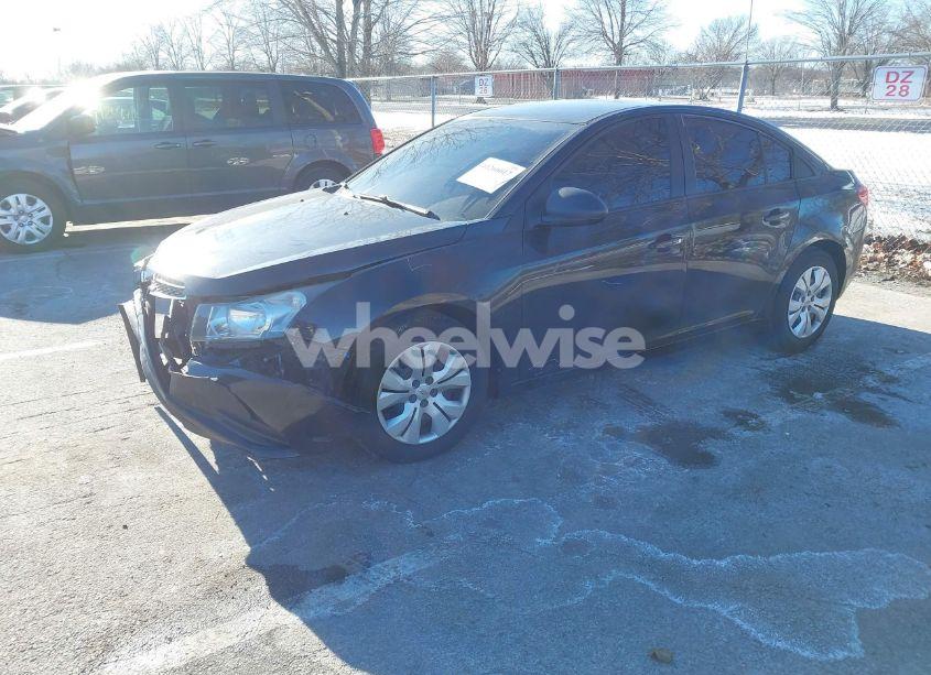 Photo 2 of 2014 Chevrolet Cruze LS AUTO (VIN 1G1PA5SHXE7231703)