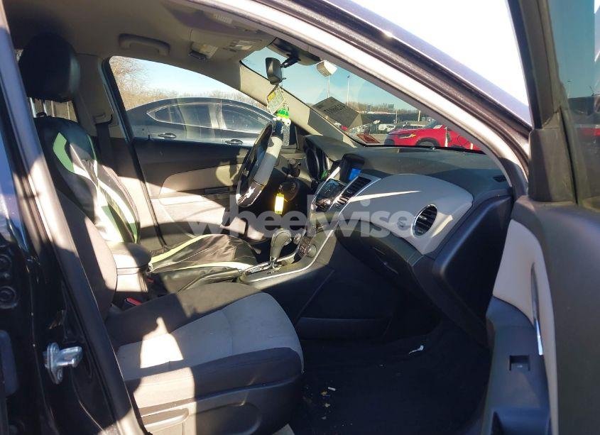 Photo 5 of 2014 Chevrolet Cruze LS AUTO (VIN 1G1PA5SHXE7231703)