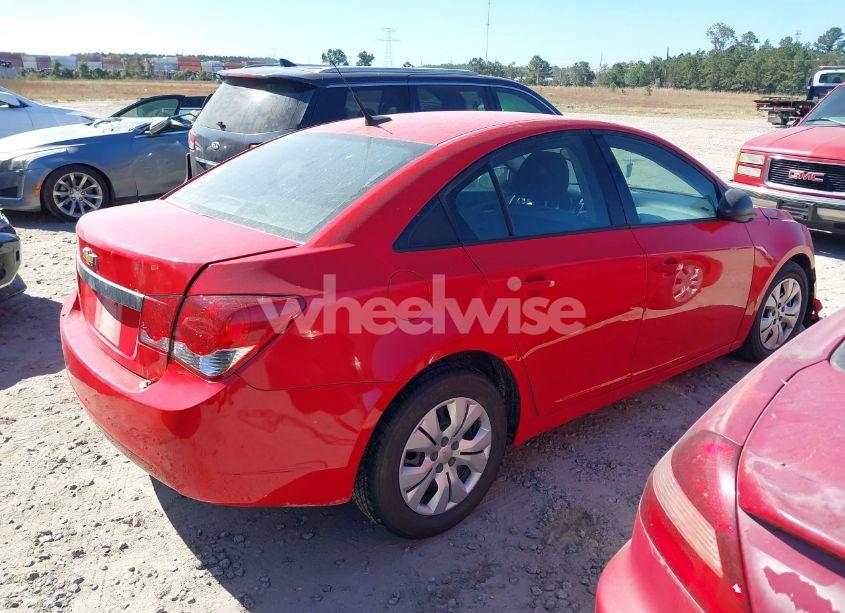 Photo 4 of 2014 Chevrolet Cruze LS AUTO (VIN 1G1PA5SHXE7239025)