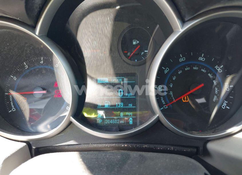 Photo 7 of 2014 Chevrolet Cruze LS AUTO (VIN 1G1PA5SHXE7239025)