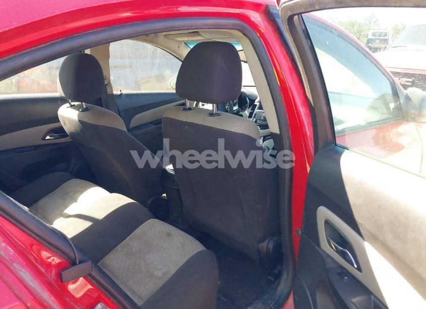 Photo 8 of 2014 Chevrolet Cruze LS AUTO (VIN 1G1PA5SHXE7239025)