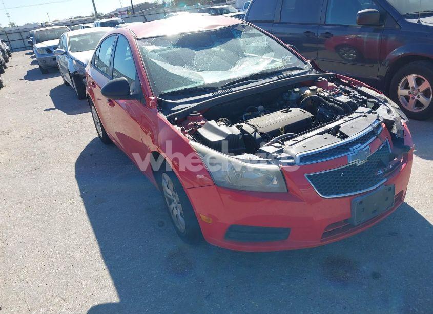 2014 Chevrolet Cruze LS AUTO (VIN 1G1PA5SHXE7253930) main photo