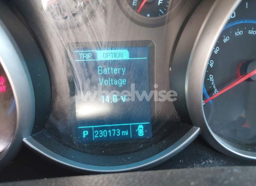 Photo 7 of 2014 Chevrolet Cruze LS AUTO (VIN 1G1PA5SHXE7253930)