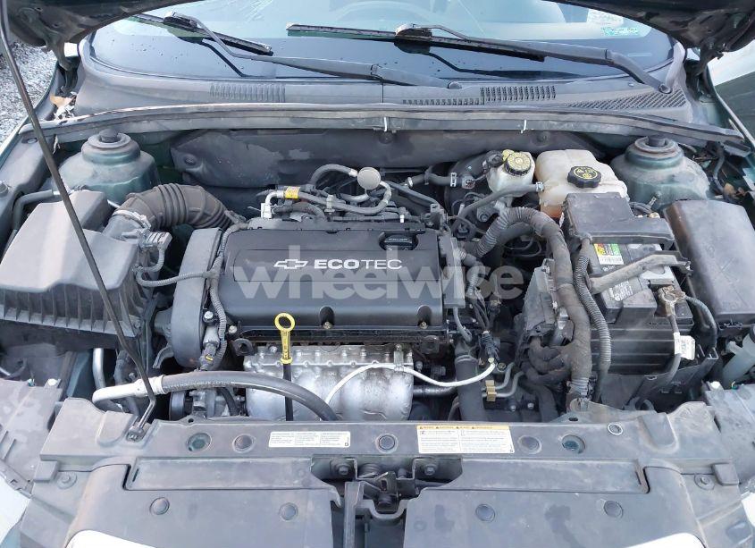 Photo 10 of 2014 Chevrolet Cruze LS (VIN 1G1PA5SHXE7282148)