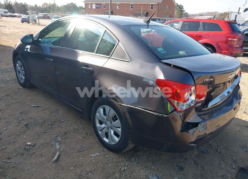 Photo 3 of 2014 Chevrolet Cruze LS AUTO (VIN 1G1PA5SHXE7336368)