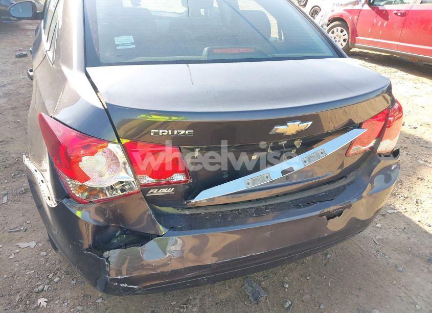 Photo 6 of 2014 Chevrolet Cruze LS AUTO (VIN 1G1PA5SHXE7336368)