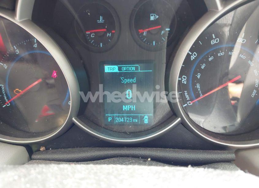 Photo 7 of 2015 Chevrolet Cruze LS AUTO (VIN 1G1PA5SHXF7112471)
