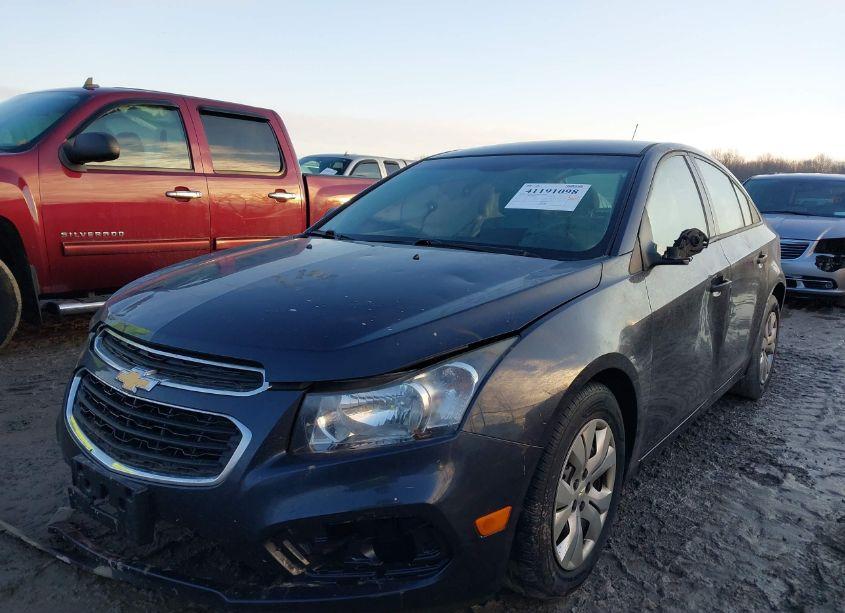 Photo 2 of 2015 Chevrolet Cruze LS AUTO (VIN 1G1PA5SHXF7130839)