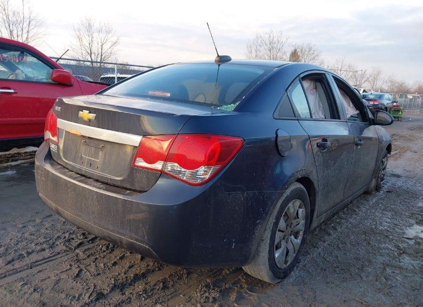 Photo 4 of 2015 Chevrolet Cruze LS AUTO (VIN 1G1PA5SHXF7130839)