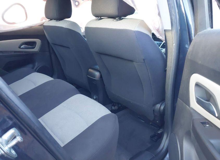 Photo 8 of 2015 Chevrolet Cruze LS AUTO (VIN 1G1PA5SHXF7130839)