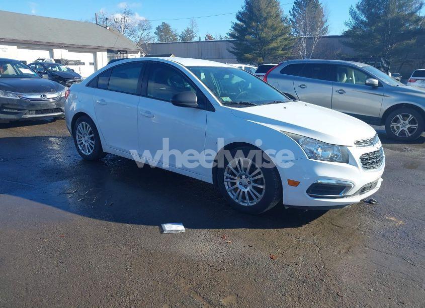 2015 Chevrolet Cruze LS AUTO (VIN 1G1PA5SHXF7150184) main photo